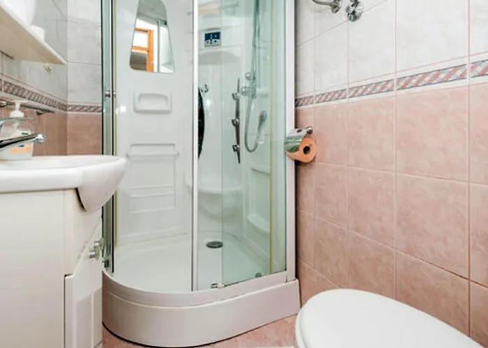 Nicol - One-bedroom With Terrace דירה *